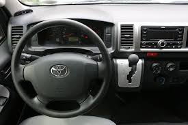 2016 Toyota GL Grandia 3.0 AT steering wheel view