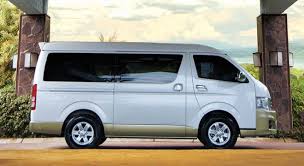 2016 Toyota Super Grandia Fabric 3.0 AT left side view
