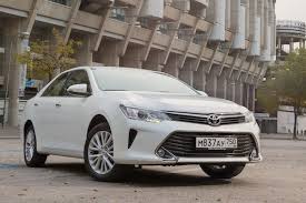 2016 toyota camry front view