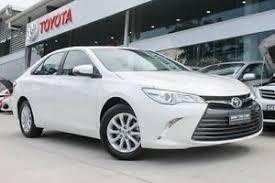 2016 toyota camry right front side view