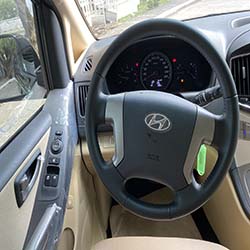 2020 Hyundai Grand Starex gold for rent steering whell