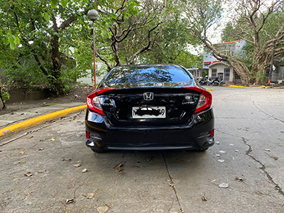 2020 all new civic black crisp right side