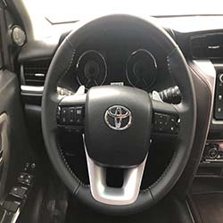2020 toyota fortuner steering wheel