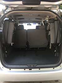 AUV 2015 Toyota Innova 2.5 E rear cabin
