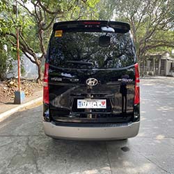 I2020 Hyundai Grand Starex gold for rent rear door