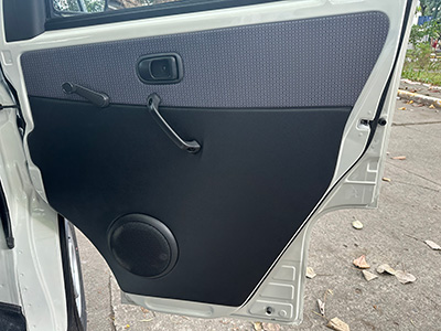 Toyota Lite Ace front speakers