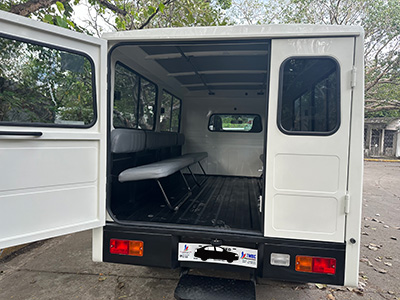 Toyota Lite Ace spacious large rear door