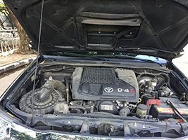 black SUV toyota fortuner 2105 engine view