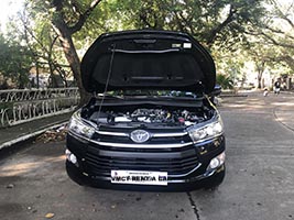 2018 auv toyota innova front view