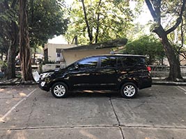 2018 auv toyota innova left side view