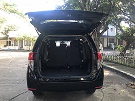 2018 auv toyota innova third row cargo bay