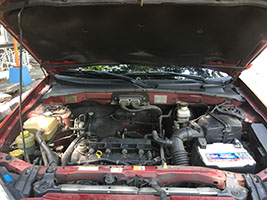 engine view subcompact suv ford escape 2013